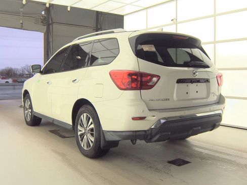Used 2019 Nissan Pathfinder SL image 5