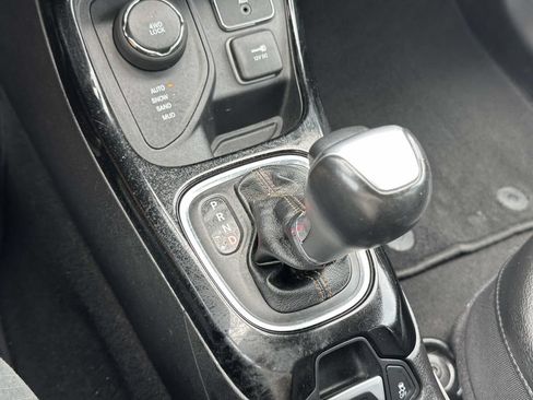 Used 2020 Jeep Compass Limited AWD/4WD image 29