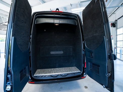 Used 2019 Mercedes-Benz Sprinter 170 image 51