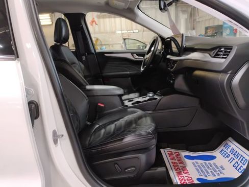 Used 2024 Ford Escape SE w/ PHEV Premium Package image 14
