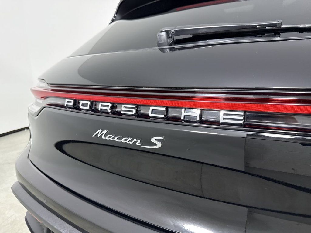 Certified 2026 Porsche Macan S AWD/4WD image 19