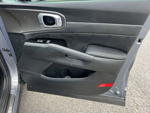 Used 2023 Kia Sorento SX image 14