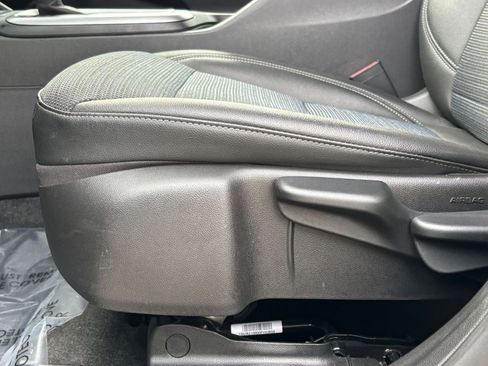 Used 2025 Buick Envista Preferred image 23