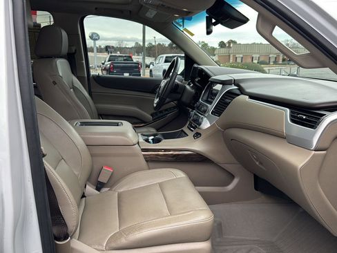 Used 2020 GMC Yukon XL SLT w/ Open Road Package image 10