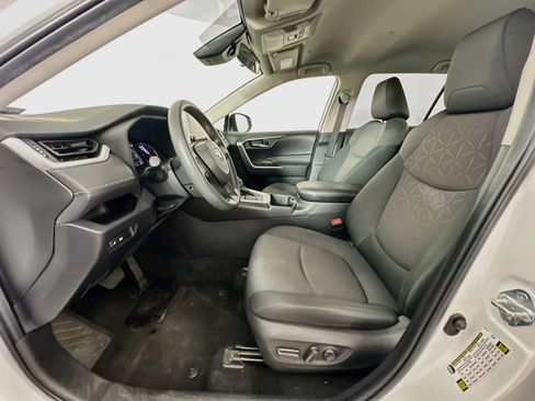 Used 2024 Toyota RAV4 XLE FWD image 13