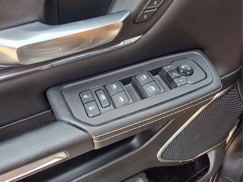 Used 2025 RAM 1500 Laramie w/ Laramie Southwest Edition AWD/4WD image 14