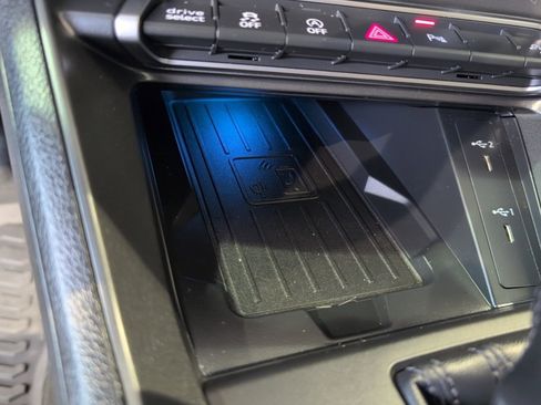 Used 2024 Audi Q3 2.0T Premium Plus w/ Premium Plus Package image 24