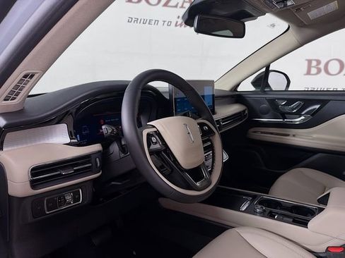 New 2026 Lincoln Corsair Premiere FWD image 10