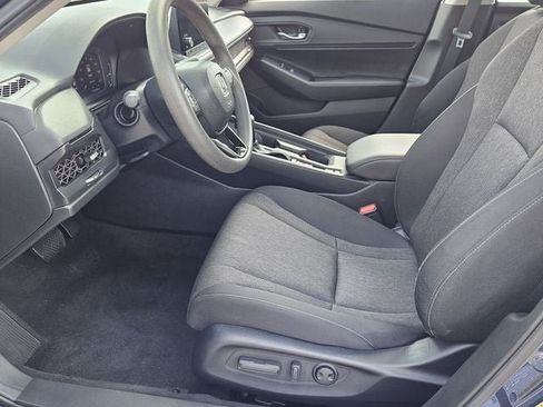 Certified 2025 Honda Accord SE image 17