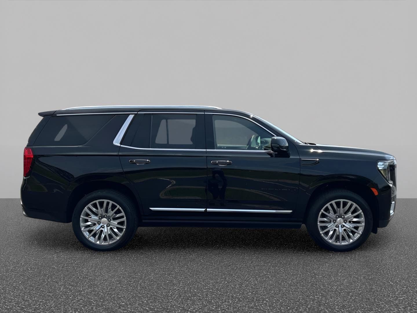 Certified 2024 GMC Yukon Denali w/ Denali Reserve Package AWD/4WD image 8