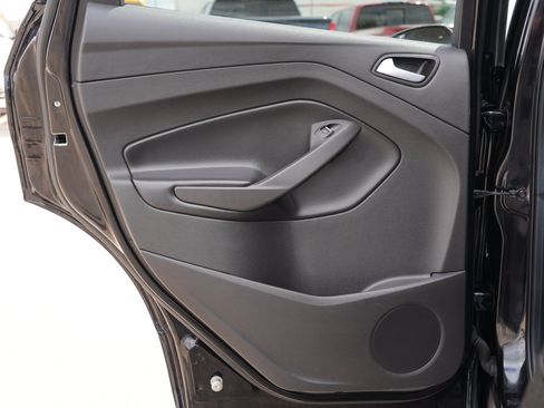 Used 2019 Ford Escape SE FWD image 19