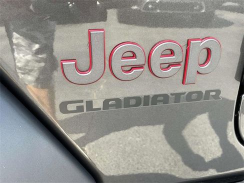 Used 2022 Jeep Gladiator Rubicon w/ Trailer Tow Package image 10