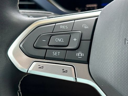 Certified 2022 Volkswagen Taos SE AWD/4WD image 26
