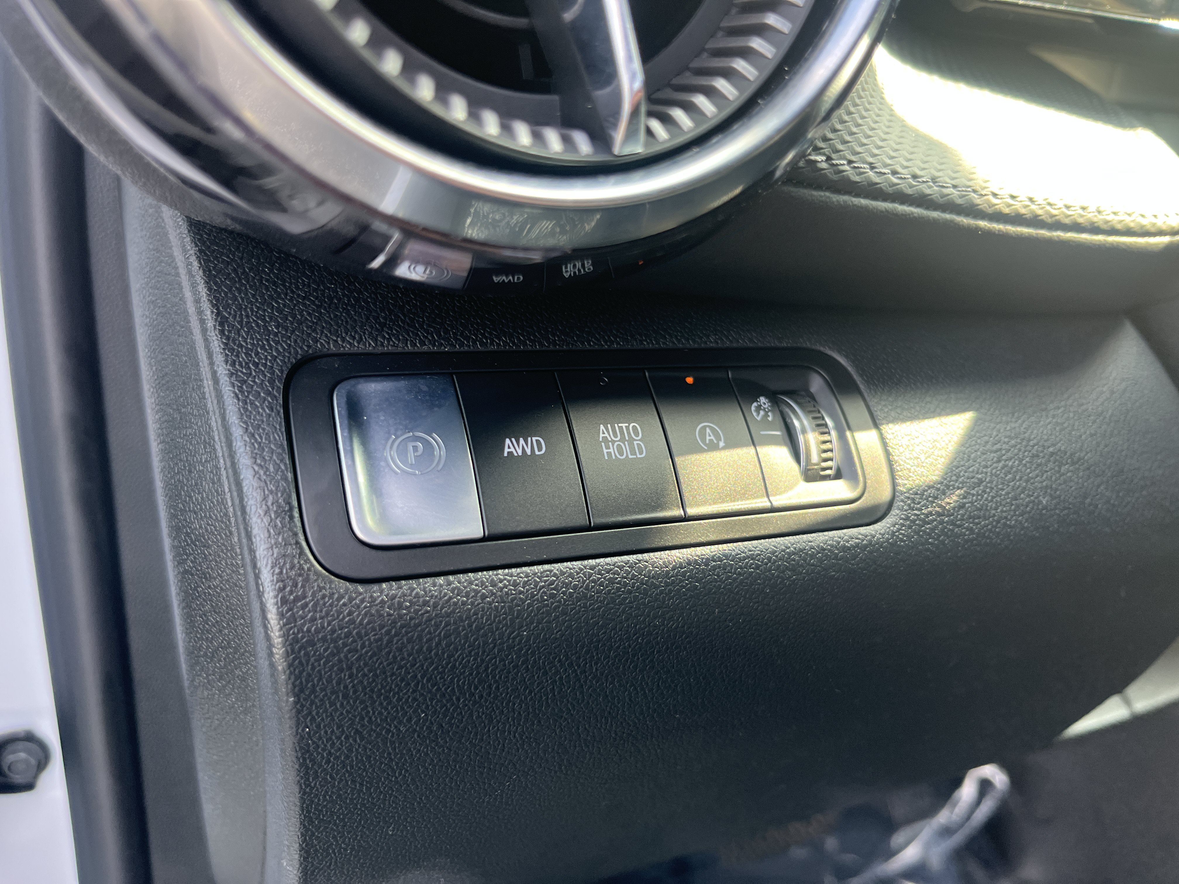 Used 2026 Chevrolet Equinox LT AWD/4WD image 17