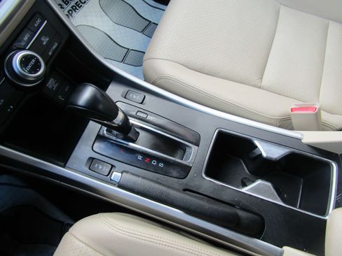 Used 2013 Honda Accord Touring image 21