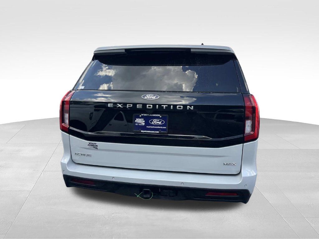 Certified 2025 Ford Expedition Max Active AWD/4WD image 5