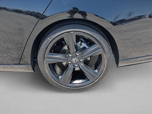 Used 2025 Honda Accord Sport image 25