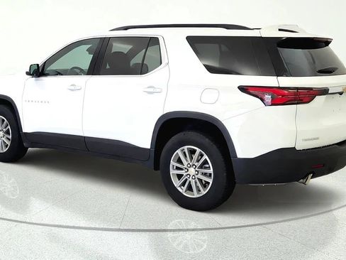 Used 2023 Chevrolet Traverse LT FWD image 6
