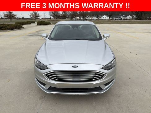 Used 2018 Ford Fusion SE image 24