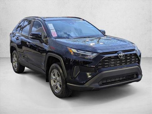 Used 2025 Toyota RAV4 XLE w/ Convenience Package FWD image 7