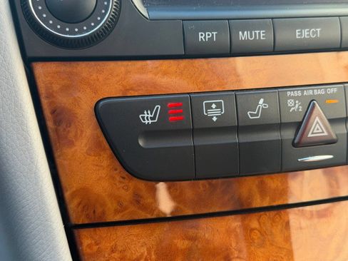 Used 2008 Mercedes-Benz E 320 BlueTEC Sedan image 8
