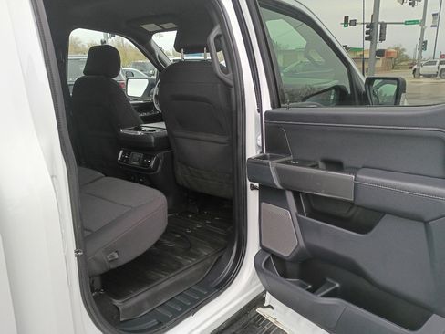 Used 2022 Ford F150 XLT w/ Equipment Group 302A High AWD/4WD image 12