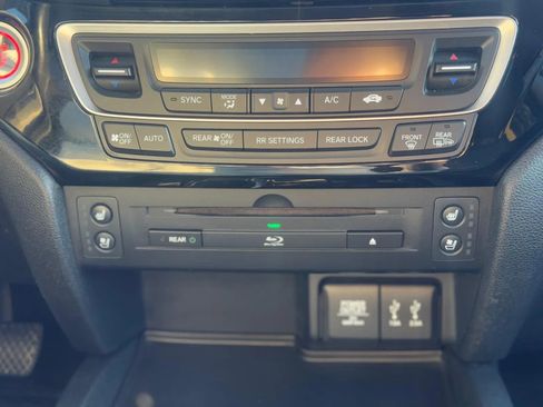 Used 2016 Honda Pilot Elite image 25