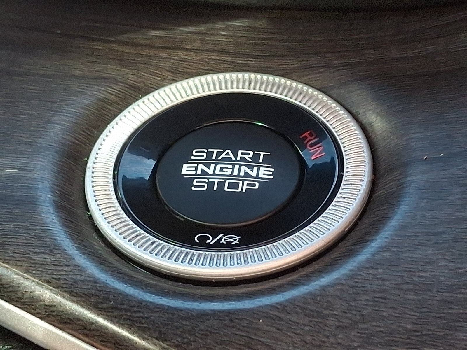Used 2024 Jeep Grand Cherokee Limited AWD/4WD image 25