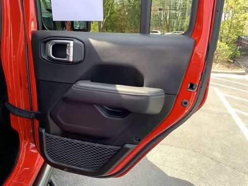 Used 2023 Jeep Wrangler Unlimited Sahara w/ Cold Weather Group image 11