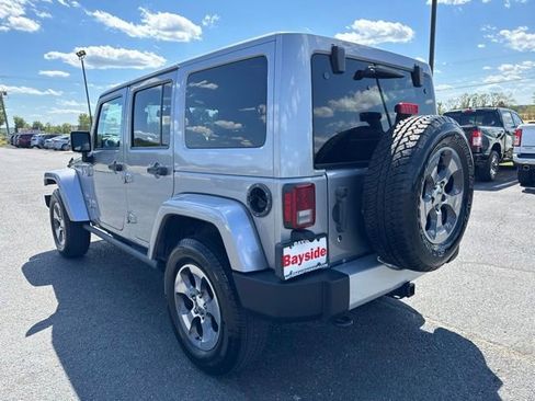 Used 2015 Jeep Wrangler Unlimited Sahara w/ Max Tow Package AWD/4WD image 15