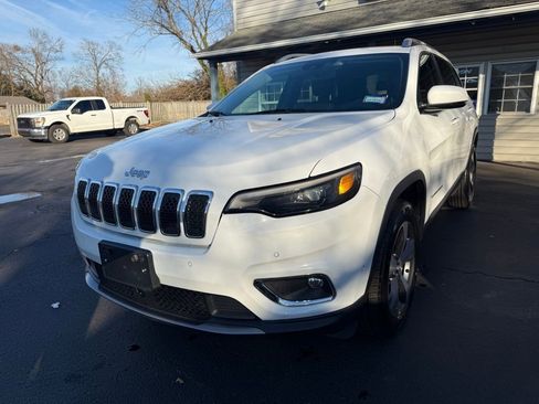 Used 2021 Jeep Cherokee Limited image 9