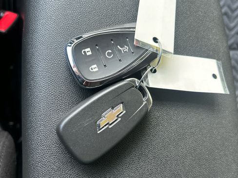 Used 2024 Chevrolet Equinox LT AWD/4WD image 18