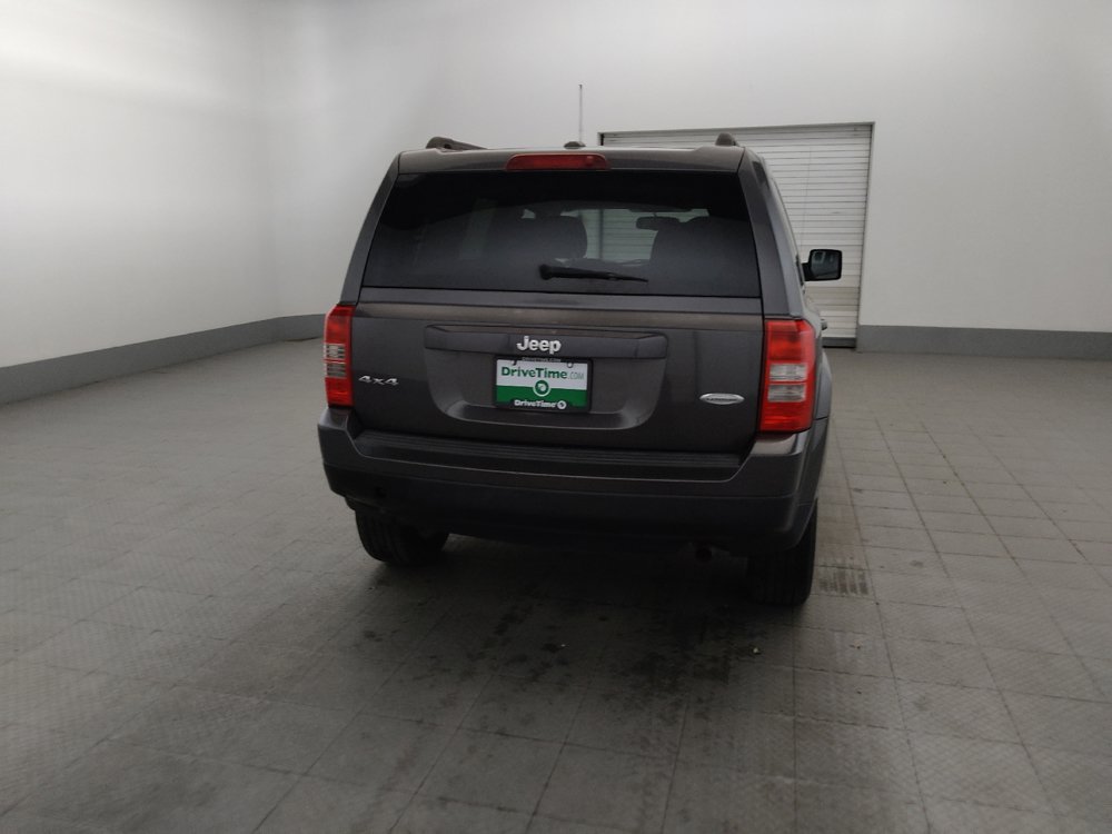 Used 2015 Jeep Patriot Latitude AWD/4WD image 7