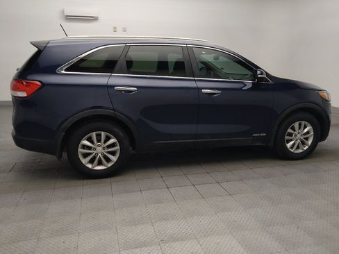 Used 2017 Kia Sorento AWD image 10