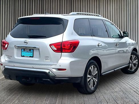 Used 2017 Nissan Pathfinder SL w/ SL Premium Package AWD/4WD image 14