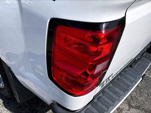 Used 2018 Chevrolet Silverado 1500 Custom w/ Custom Value Package AWD/4WD image 24