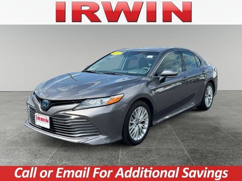 Used 2019 Toyota Camry XLE FWD image 1