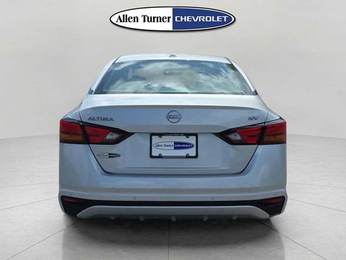Used 2024 Nissan Altima 2.5 SV FWD image 5