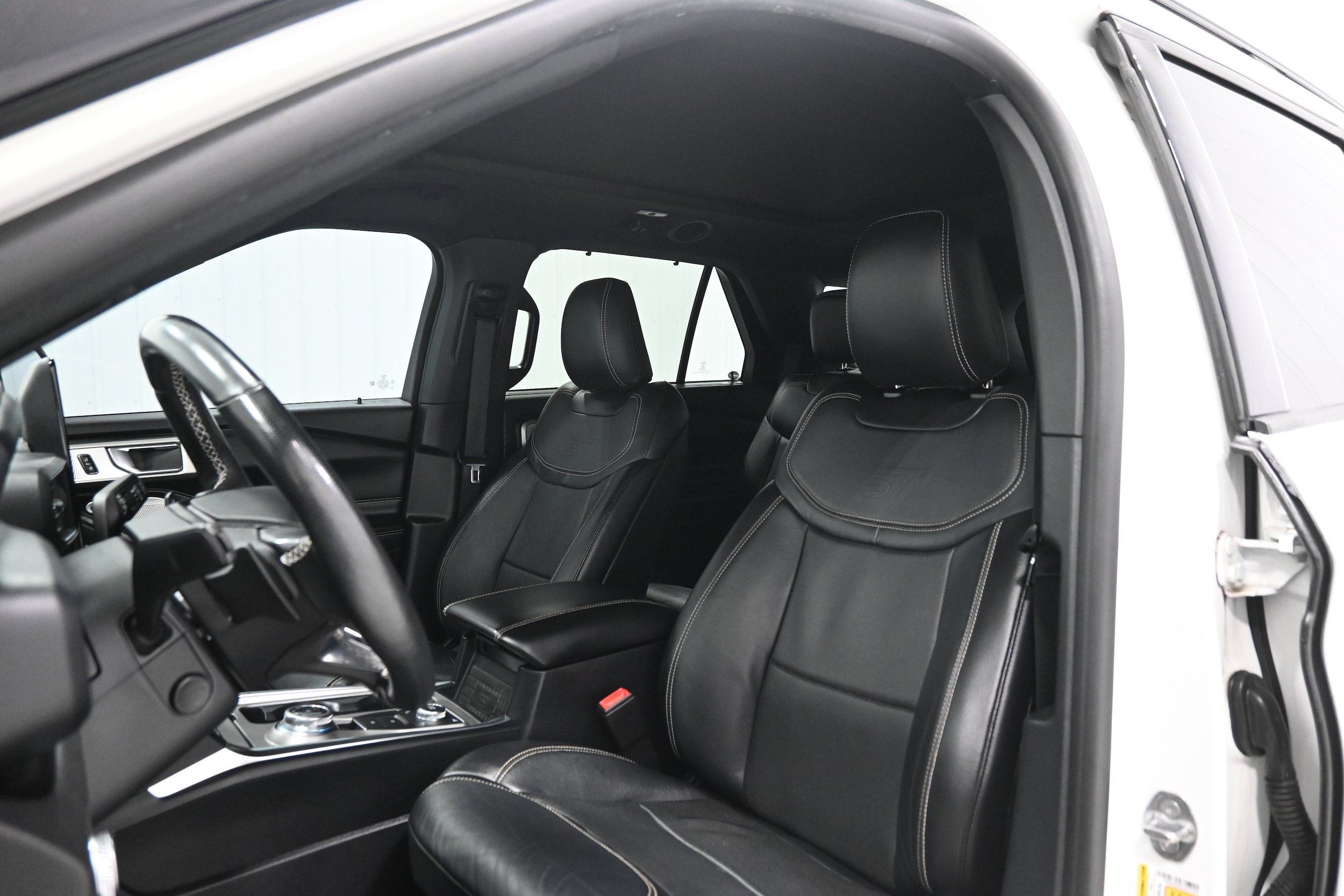 Used 2020 Ford Explorer ST w/ Premium Technology Package AWD/4WD image 8