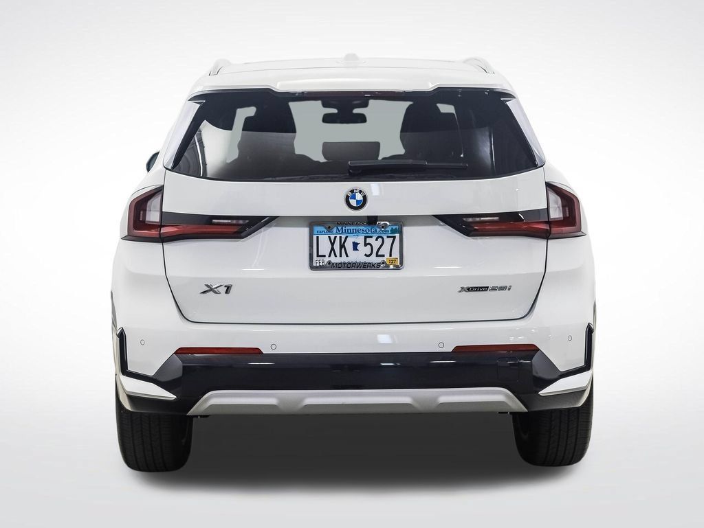 Certified 2024 BMW X1 xDrive28i w/ Technology Package AWD/4WD image 4