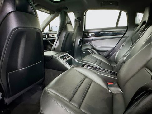 Used 2018 Porsche Panamera 4 image 24