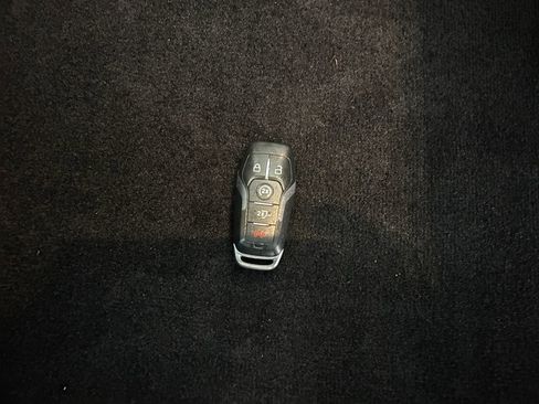 Used 2016 Ford F150 Platinum w/ FX4 Off-Road Package image 33