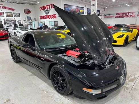 Used 2002 Chevrolet Corvette Z06 w/ Memory Pkg RWD image 25