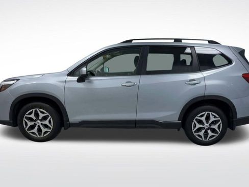 Used 2020 Subaru Forester Premium AWD/4WD image 5