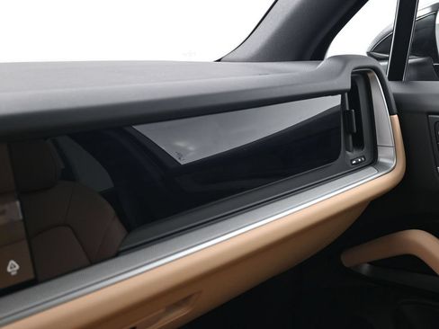Certified 2026 Porsche Cayenne AWD/4WD image 22