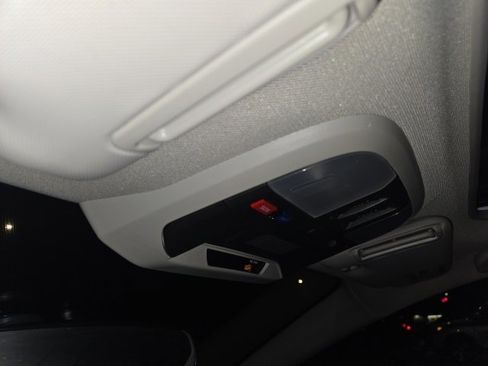 Used 2018 Subaru Impreza 2.0i Premium image 12