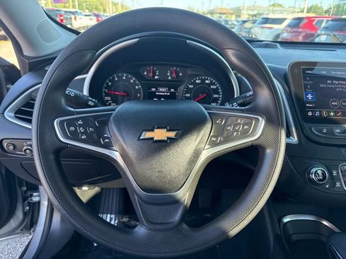 Used 2023 Chevrolet Malibu LT FWD image 16