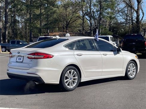 Certified 2020 Ford Fusion SE image 25