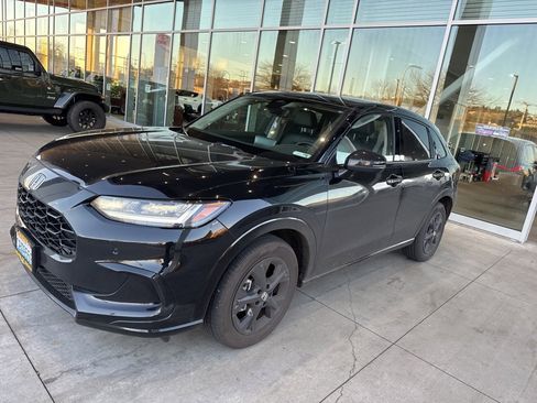 Used 2025 Honda HR-V EX-L image 1