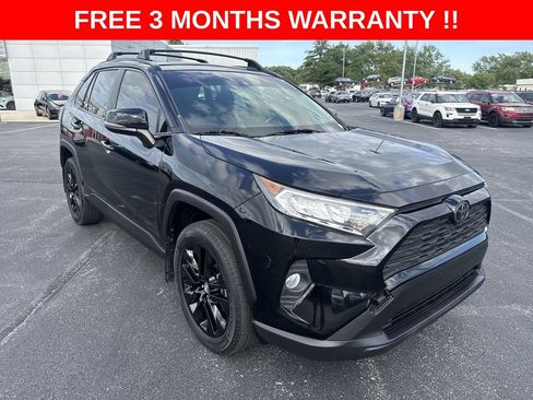 Used 2019 Toyota RAV4 XLE Premium w/ Cold Weather Package AWD/4WD image 33